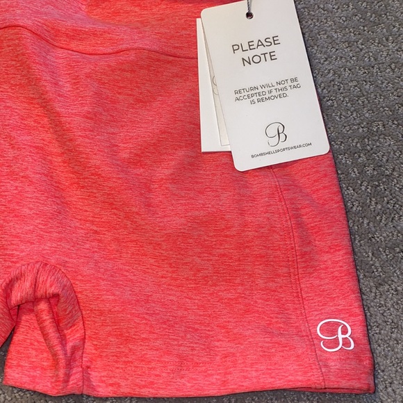 New! Bombshell Curves Shorts - Picture 3 of 5